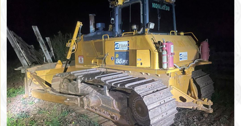 En acción de cateo en Bavispe, la AMIC recupera maquinaria pesada robada
