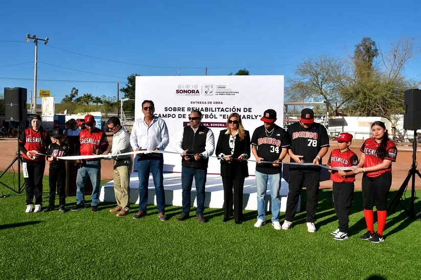 Gobierno de Sonora impulsa el deporte en Caborca con rehabilitación del campo de sóftbol “El Charly”