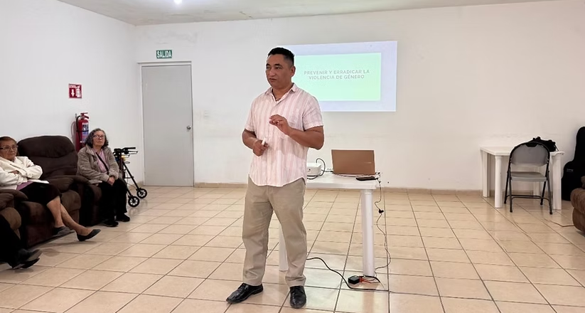 Imparte Gobierno de Sonora pláticas informativas a personas adultas mayores en Hermosillo