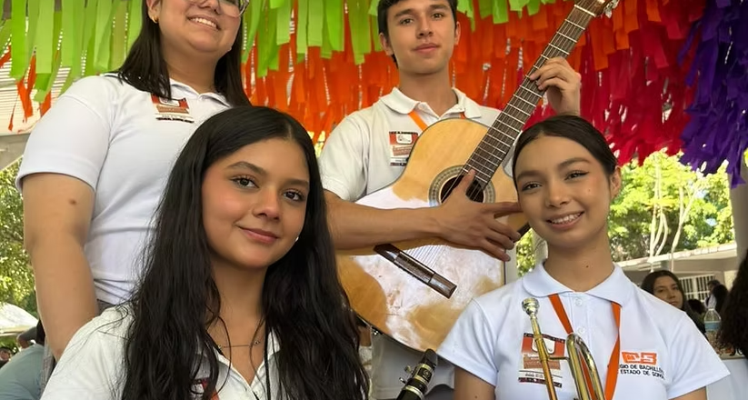 Estudiantes de Cobach Sonora van con todo a la final por la excelencia académica y cultural