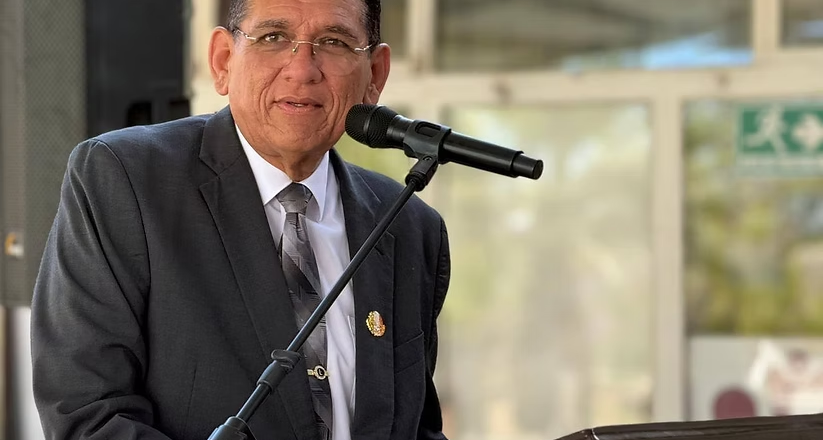 Inaugura alcalde Luis Fuentes Aguilar exposición de grabado monumental ‘Los Nadies’