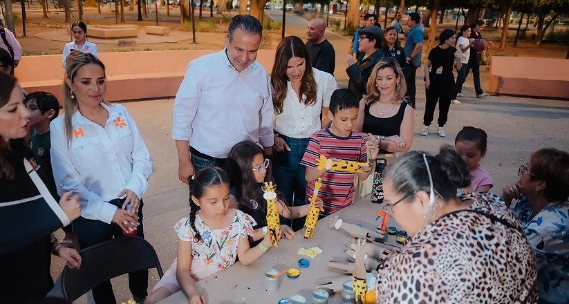 Ofrecen Toño Astiazarán y Patty Ruibal a niñas y niños diversión y experiencias formativas en el ChiquiFest 2026