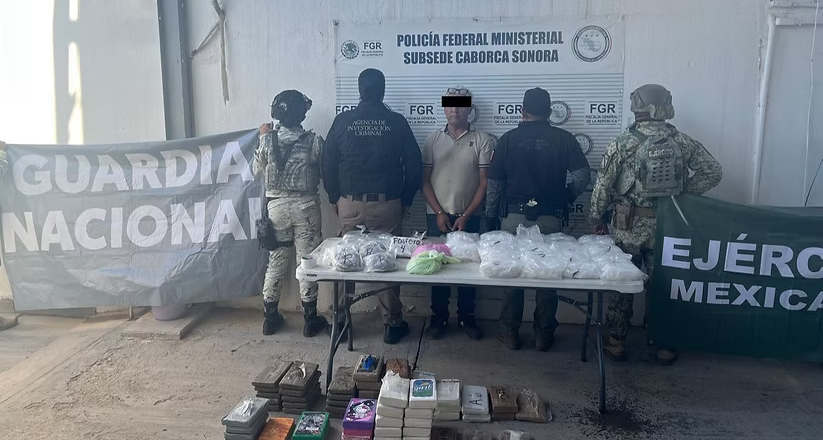 Guardia Nacional y Ejército Mexicano aseguran más de 102 kilos de droga y armamento en Sonora