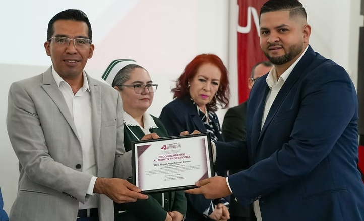 Reconocen labor de personal de enfermería durante Congreso Internacional de Enfermería en UVM