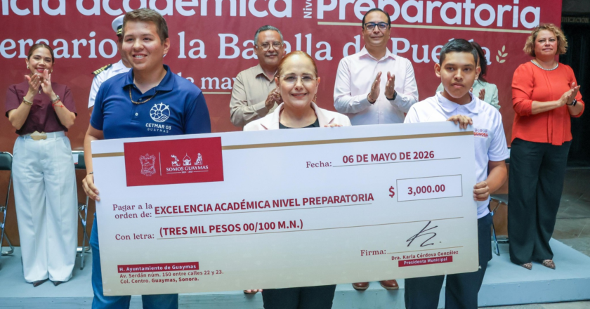 Reconoce el Ayuntamiento de Guaymas a estudiantes con excelencia académica