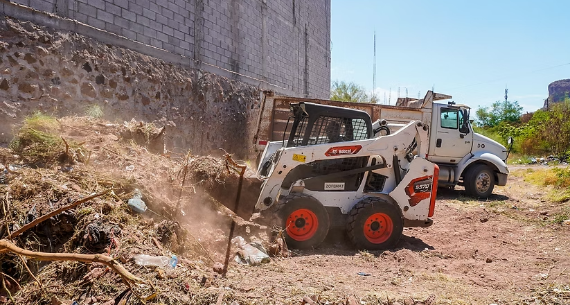 Refuerza Ayuntamiento de Guaymas limpieza profunda en arroyos ante próxima temporada de lluvias