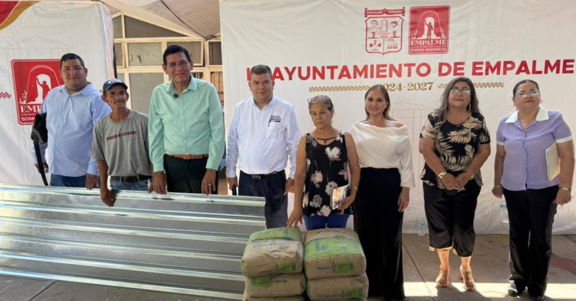 Entregan material para construcción a 70 familias empalmenses como resultado de gestiones del alcalde Luis Fuentes