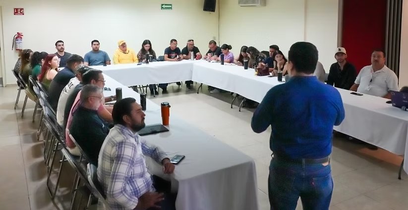 Capacitan a personal de Clínicas Móviles en temas prioritarios de salud colectiva