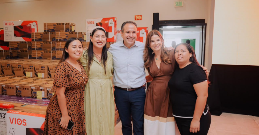 Destacan Toño Astiazarán y Patty Ruibal labor de mamás voluntarias en programa Desayunos Escolares en Hermosillo