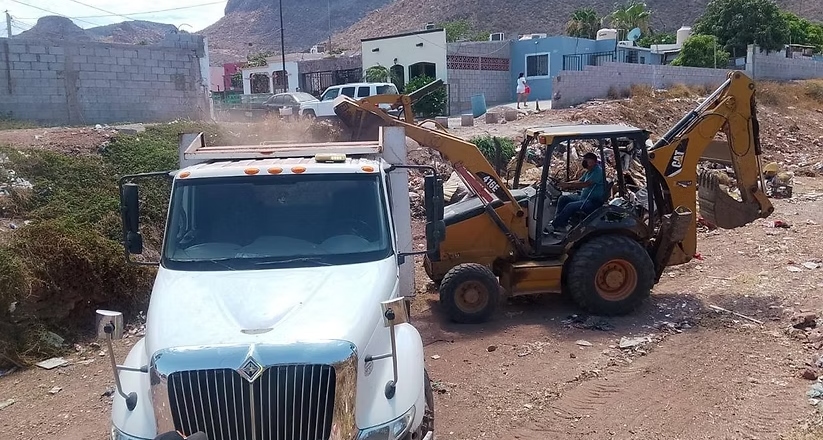 Retira Ayuntamiento de Guaymas más de 327 toneladas de basura y escombro en arroyos