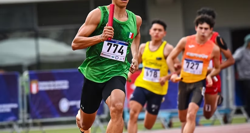 Velocista sonorense consigue dos preseas doradas en relevos en el Iberoamericano U20