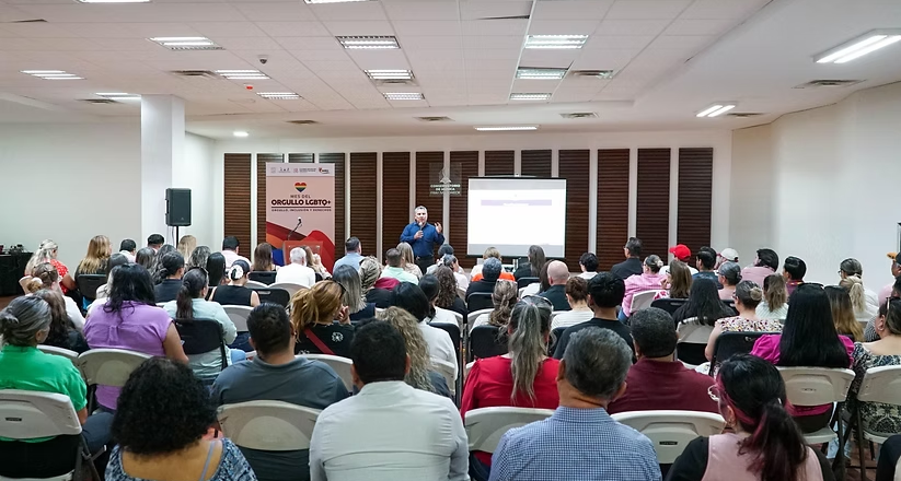 Imparten plática “Actuación de las personas servidoras públicas apegadas a los derechos humanos”