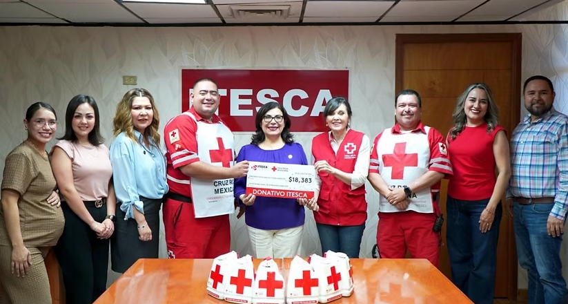 Comunidad educativa de Itesca apoya con donativo a la Cruz Roja
