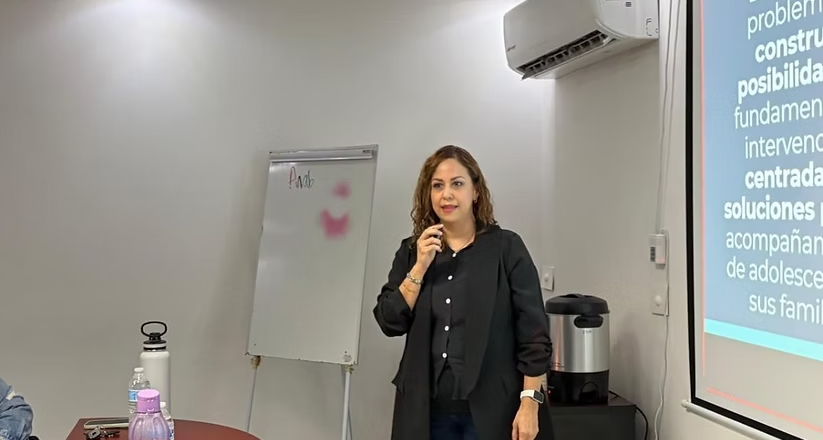 Gobierno de Sonora fortalece formación de profesionistas del programa Niñas Adelante