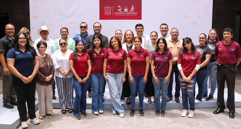 Entrega Ayuntamiento de Guaymas equipo para bandas de guerra