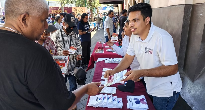 Sonora Atiende brinda a ciudadanos información sobre programas orientados a prevenir delitos