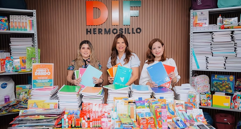 Recibe Patty Ruibal más de 5 mil 800 útiles para donar del programa Dando y Dando