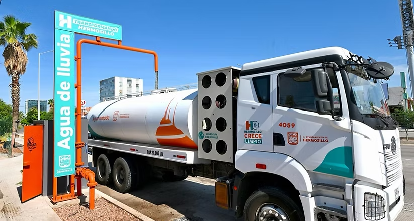 Capta primera agua de lluvia sistema pluvial del paso a desnivel Colosio y Solidaridad