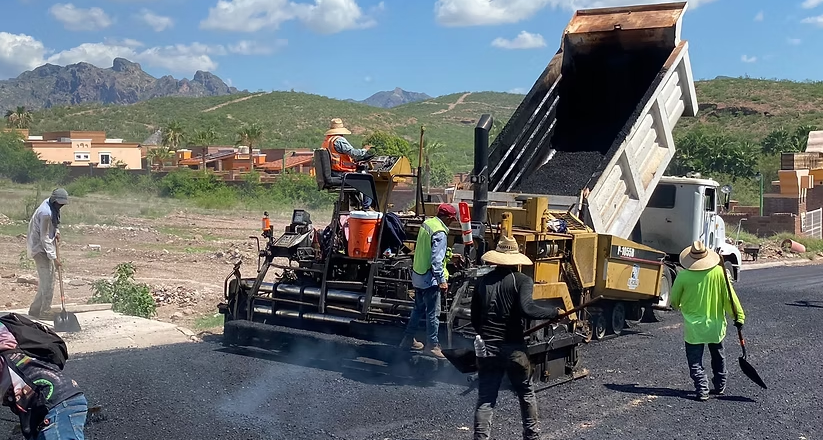 Registra 80 por ciento de avance pavimentación de la avenida Los Yaquis en San Carlos