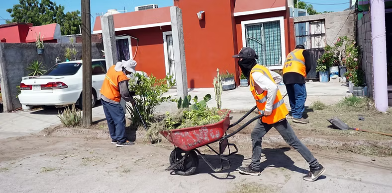 Lleva Ayuntamiento de Guaymas jornada integral de limpieza a Las Quintas