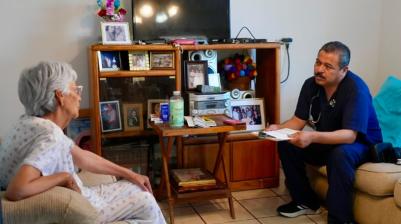 Mantiene Salud Sonora seguimiento y atención directa a pobladores del ejido Cuauhtémoc, en Naco
